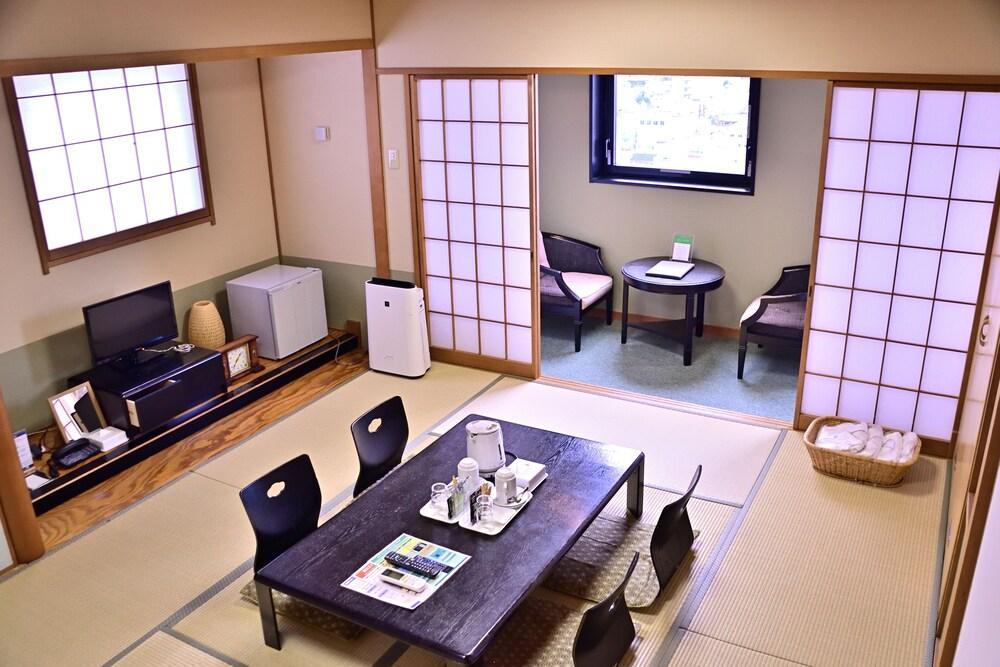 Takasaki Urban Hotel Eksteriør bilde